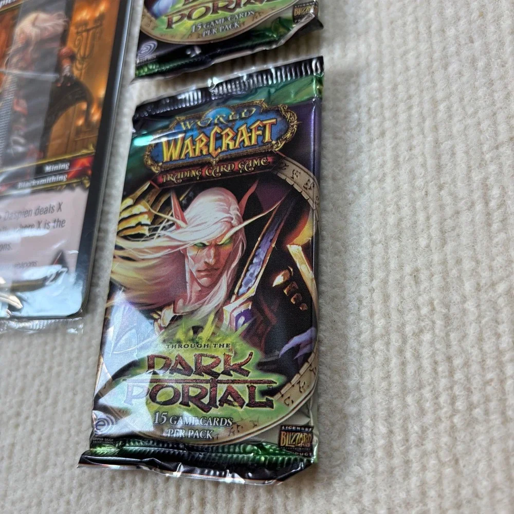 World of Warcraft Through the Dark‎ Portal 2 Sealed Packs & Oversized Hero Card